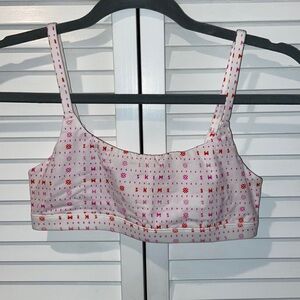 Skims Christmas White, Red, and Pink Scoop Brallete